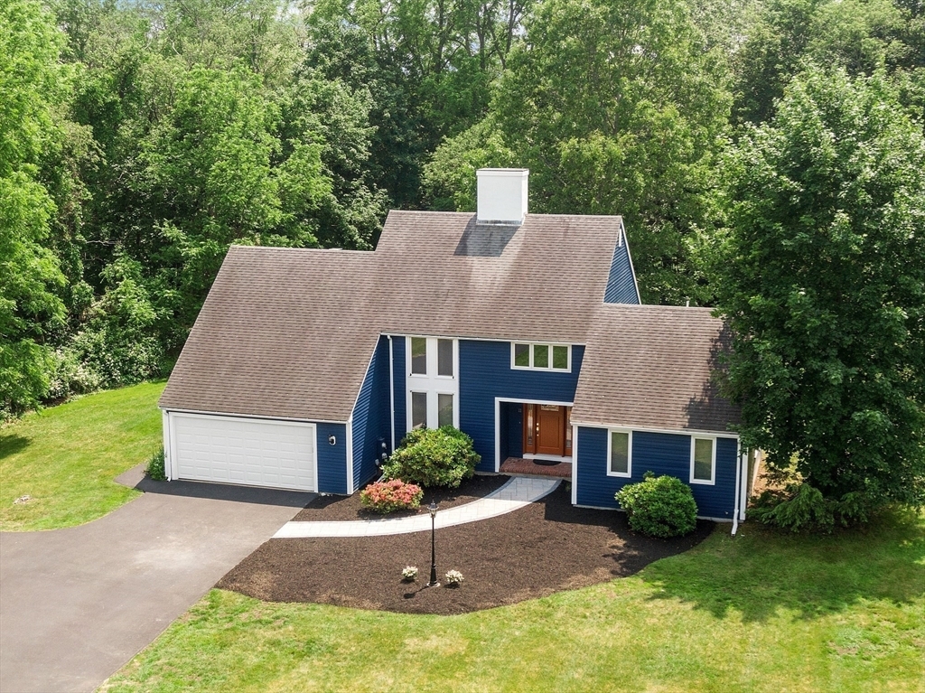 Property Photo:  11 Hampton Court  MA 01940 