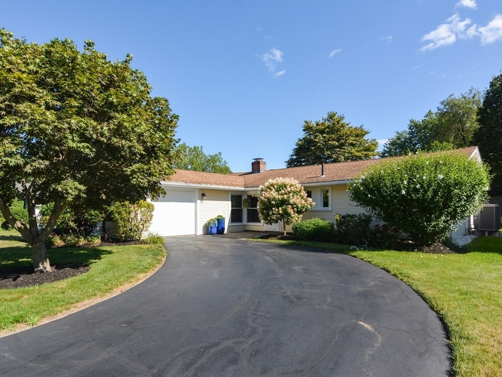 Property Photo: 16 Rosslare Rd MA 01701