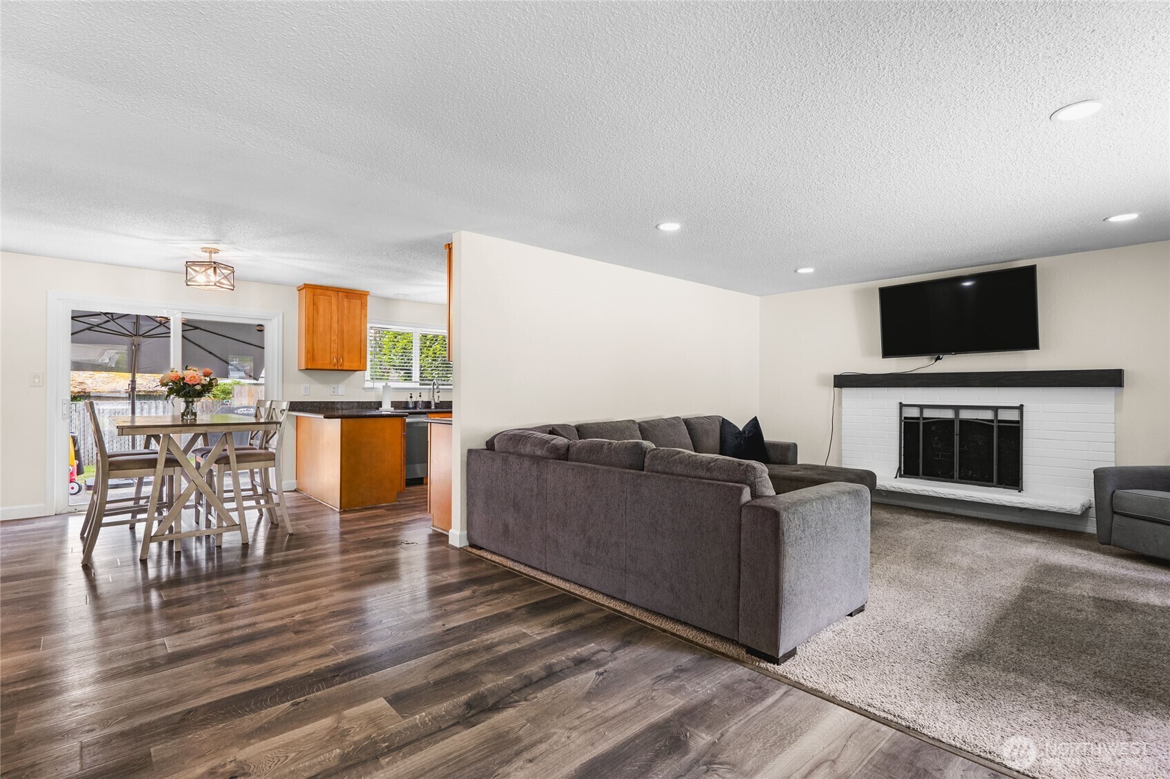 Property Photo: 28621 15th Avenue S WA 98003