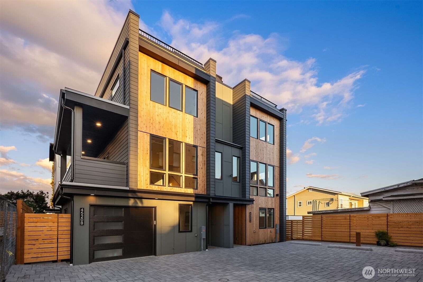 Property Photo: 4520 Corliss Avenue N B WA 98103