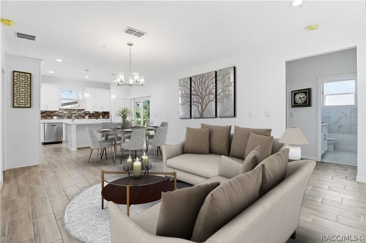 Property Photo:  822 Poplar Street  FL 34452 