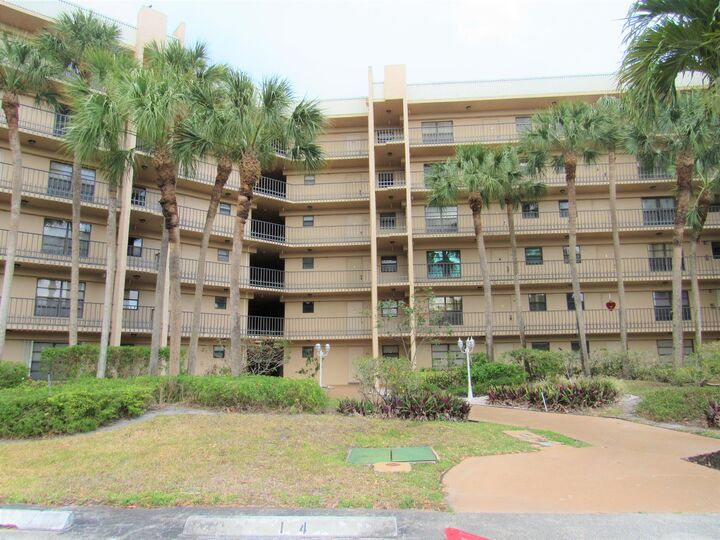 4640 Lucerne Lakes Boulevard 206  Lake Worth FL 33467 photo