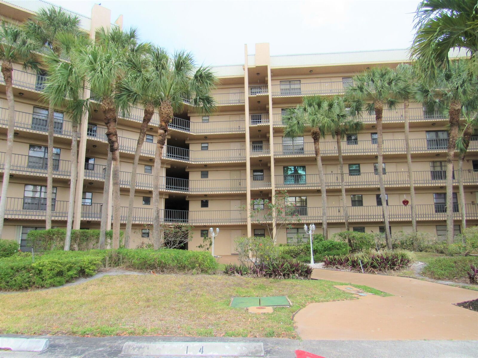 Property Photo: 4640 Lucerne Lakes Boulevard 206 FL 33467