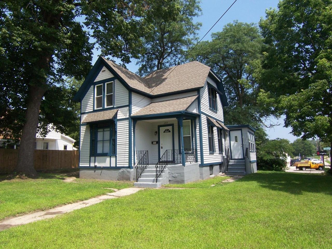 Property Photo: 303 Wisconsin Avenue WI 53511