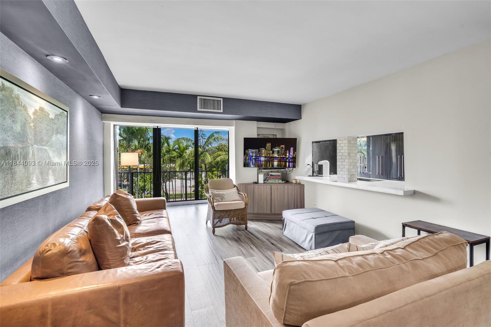 Property Photo: 77 Crandon Blvd 3B FL 33149