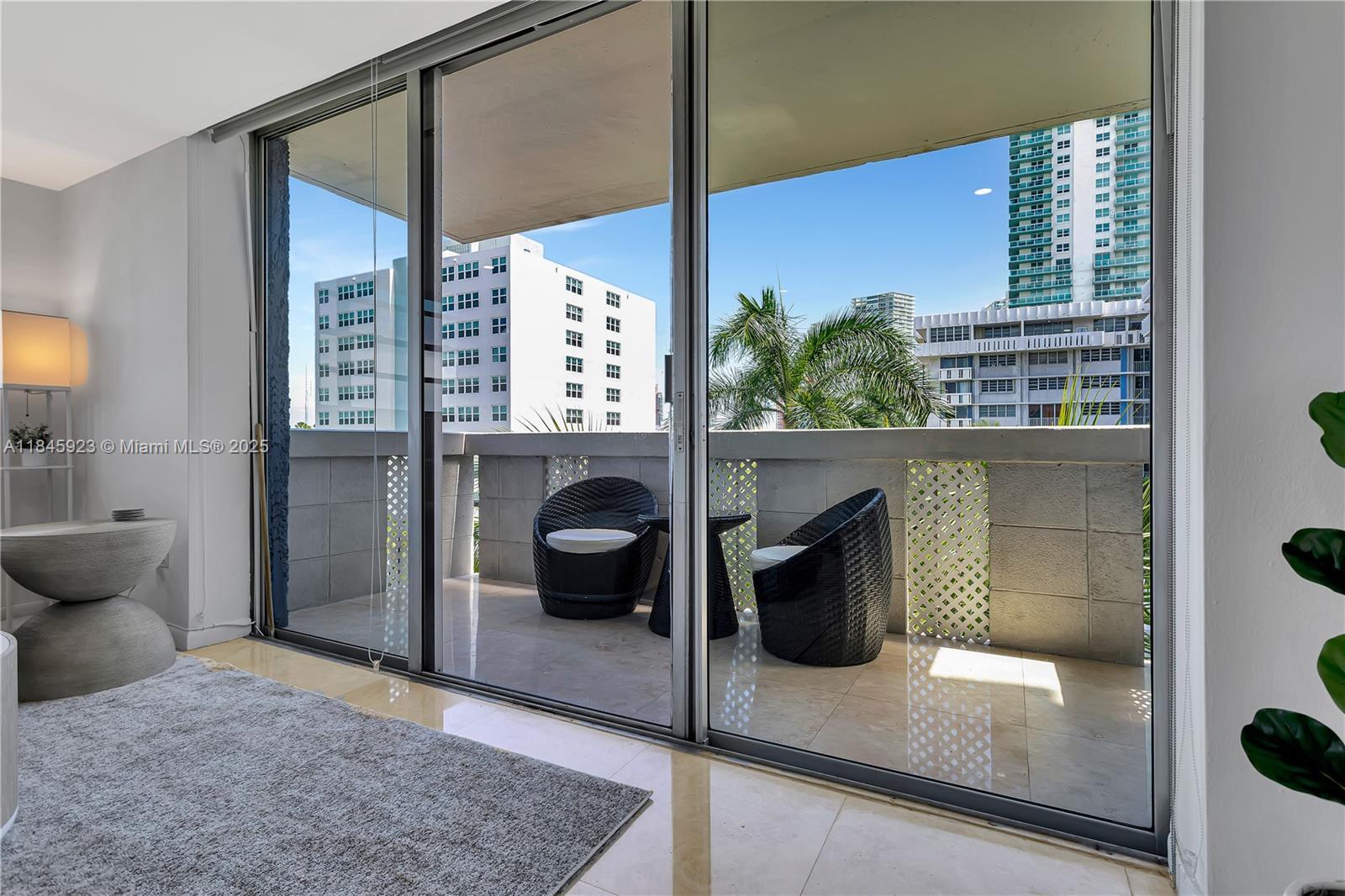Property Photo: 800 West Ave 635 FL 33139