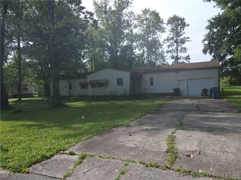 Property Photo:  1524 Waverly Road  IN 47130 