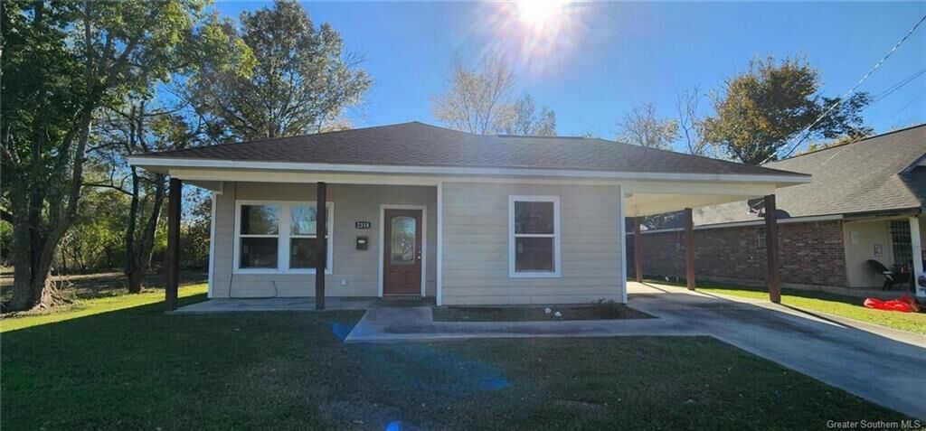 Property Photo:  2318 9th Street  LA 70601 