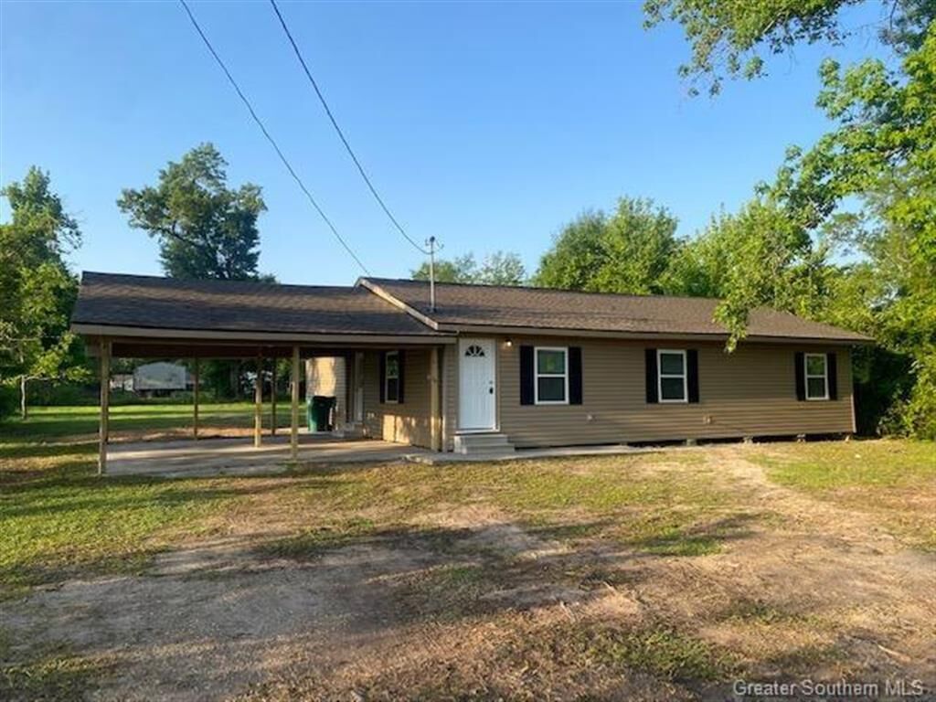 Property Photo: 301 Phillips Road LA 70669