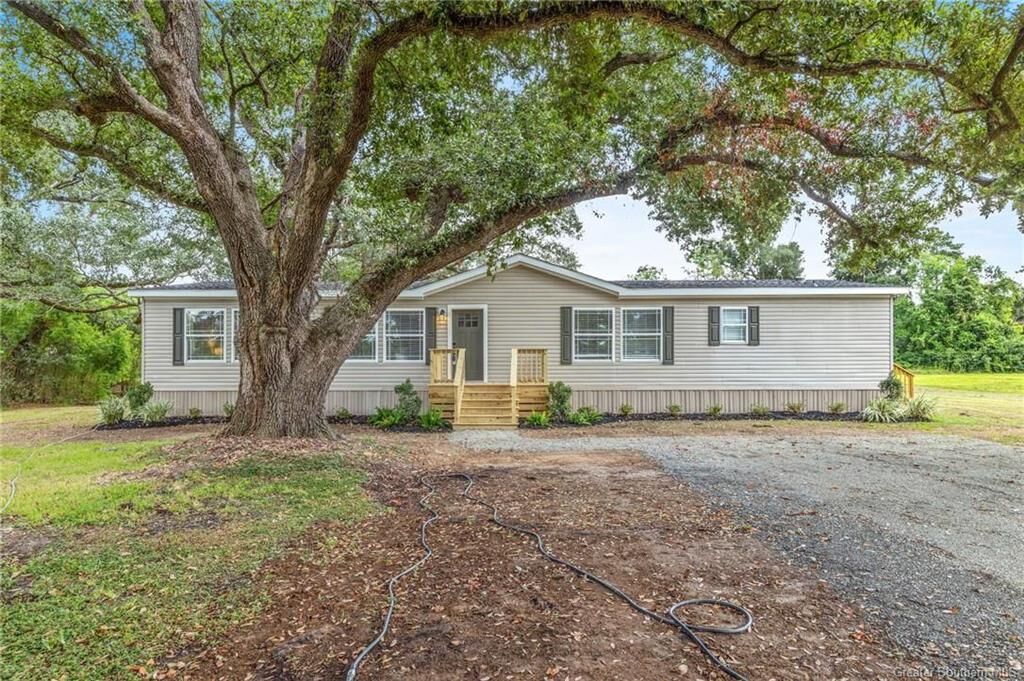 Property Photo:  3148 Davis Road  LA 70669 