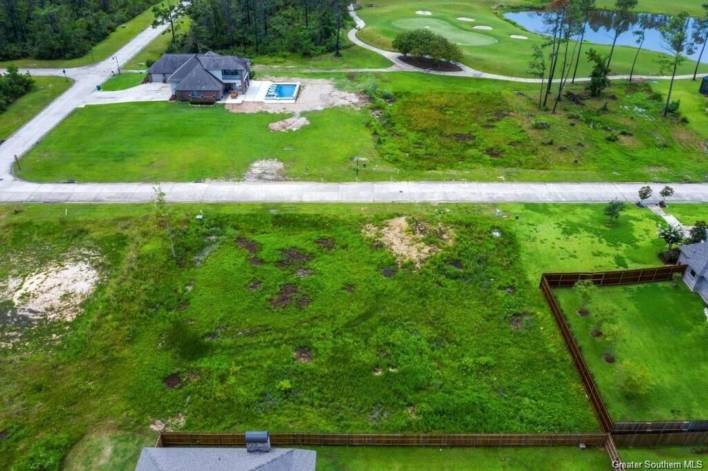 Property Photo: 2704 Masters Court LA 70669