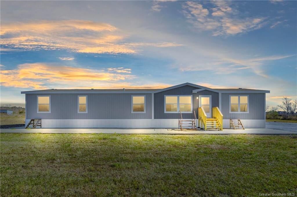 Property Photo: 4454 Shelby Lane LA 70665