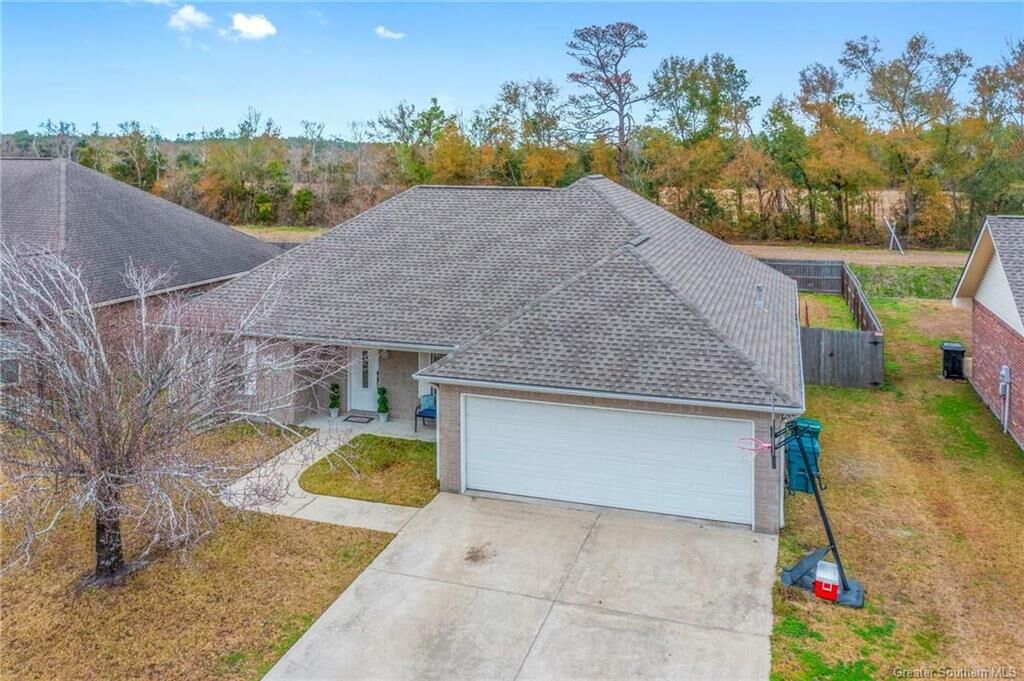 Property Photo: 2226 Alexa Lane LA 70663