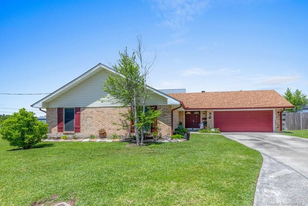 Property Photo:  2410 Norben Drive  LA 70601 