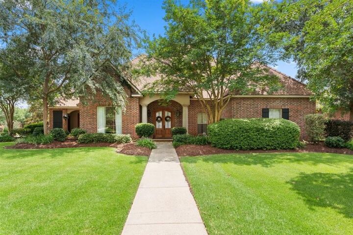 3227 Gleneagle Drive  Lake Charles LA 70605 photo