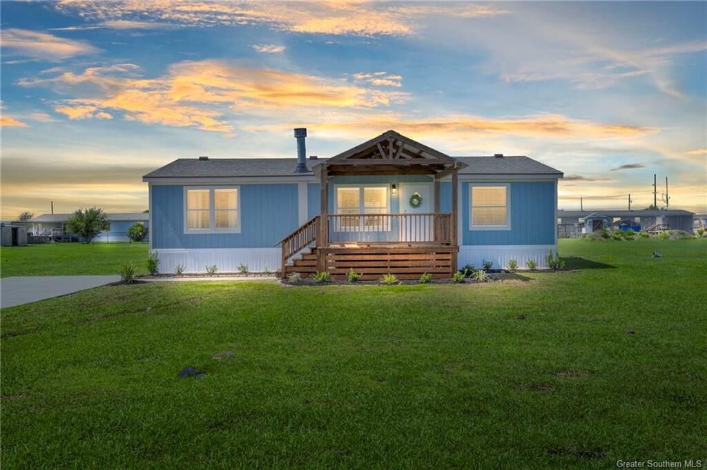 Property Photo: 1358 Bridlewood Drive LA 70615