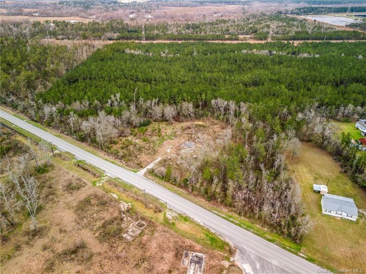 Property Photo: 3932 Houston River Road LA 70669