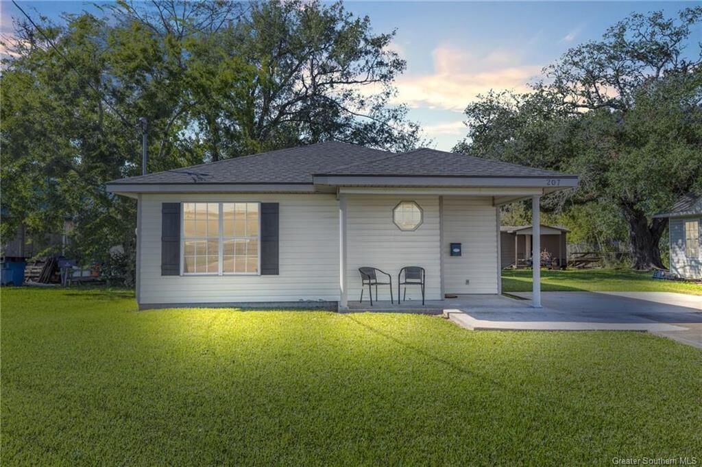 Property Photo: 207 N Johnson Street N LA 70663