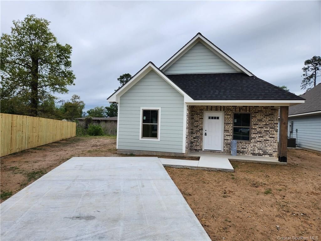 Property Photo: 848 N Huval Drive N LA 70611
