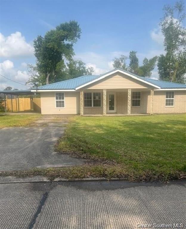 Property Photo: 1800 Walker Drive LA 70669