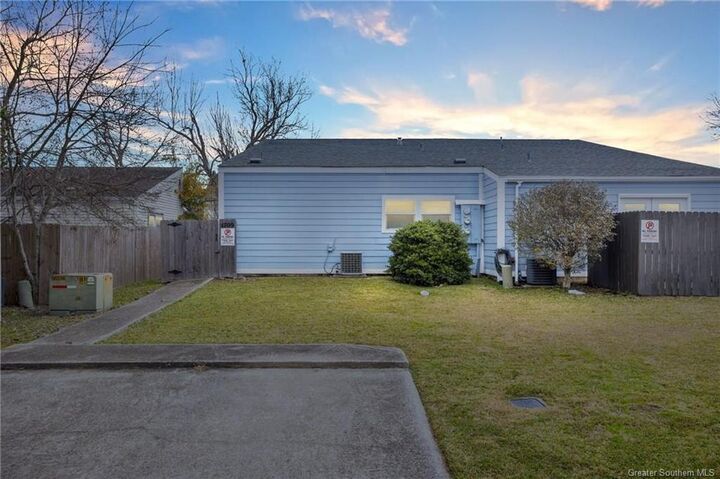 Property Photo: 1709 Fox Run Drive LA 70605