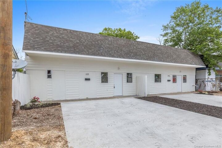 Property Photo:  613 12th Street  LA 70601 