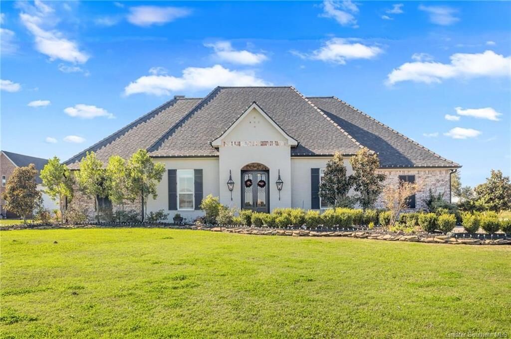 Property Photo: 5390 Waterside Drive LA 70607