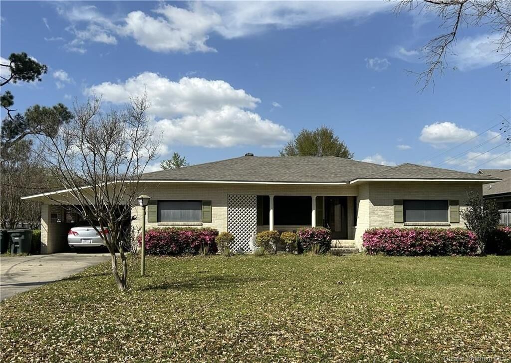 Property Photo:  810 Southfield Road  LA 70605 