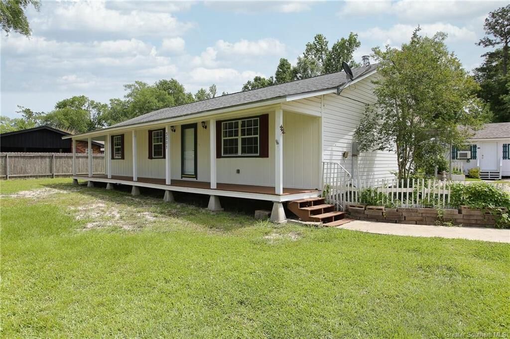 Property Photo:  3001 Elliott Lane  LA 70615 