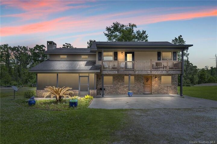 Property Photo: 700 S Perkins Ferry Road S LA 70611