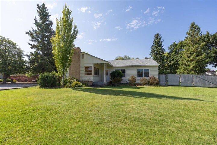 Property Photo: 11214 E Broadway Ave WA 99206