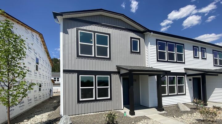 Property Photo: 5115 E Frederick Ave WA 99217