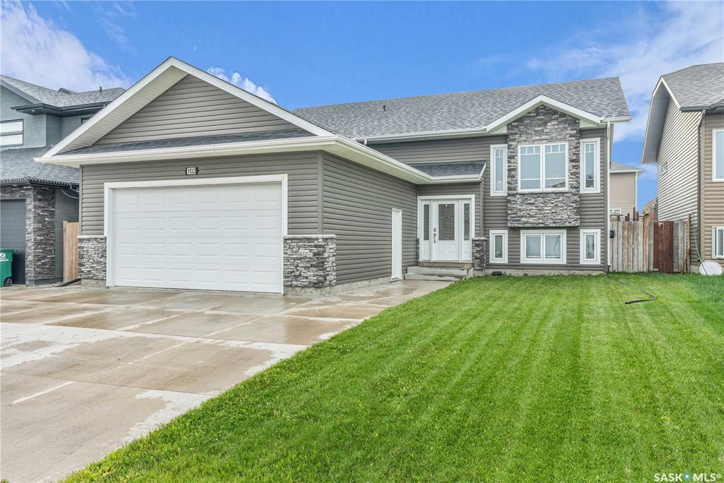 Property Photo: 1123 Hargreaves Way SK S7L 0A1