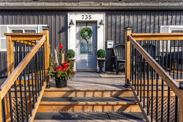 Property Photo: 735 Beach Boulevard ON L8H 6Y5