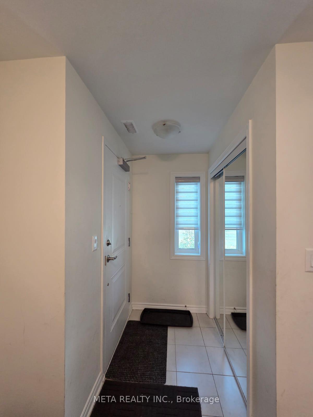 Property Photo: 1034 Reflection Place 621 ON L1X 0L1