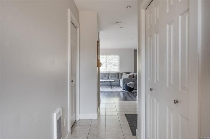 Property Photo: 148 Victoria Rd BC V9R 4P5