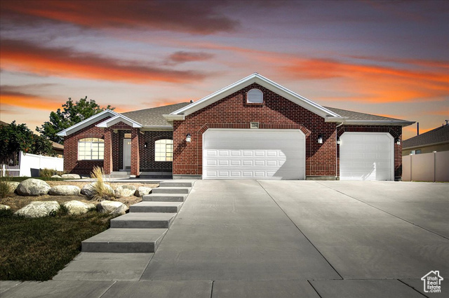 Property Photo: 1184 W Margaret Rose Dr UT 84065
