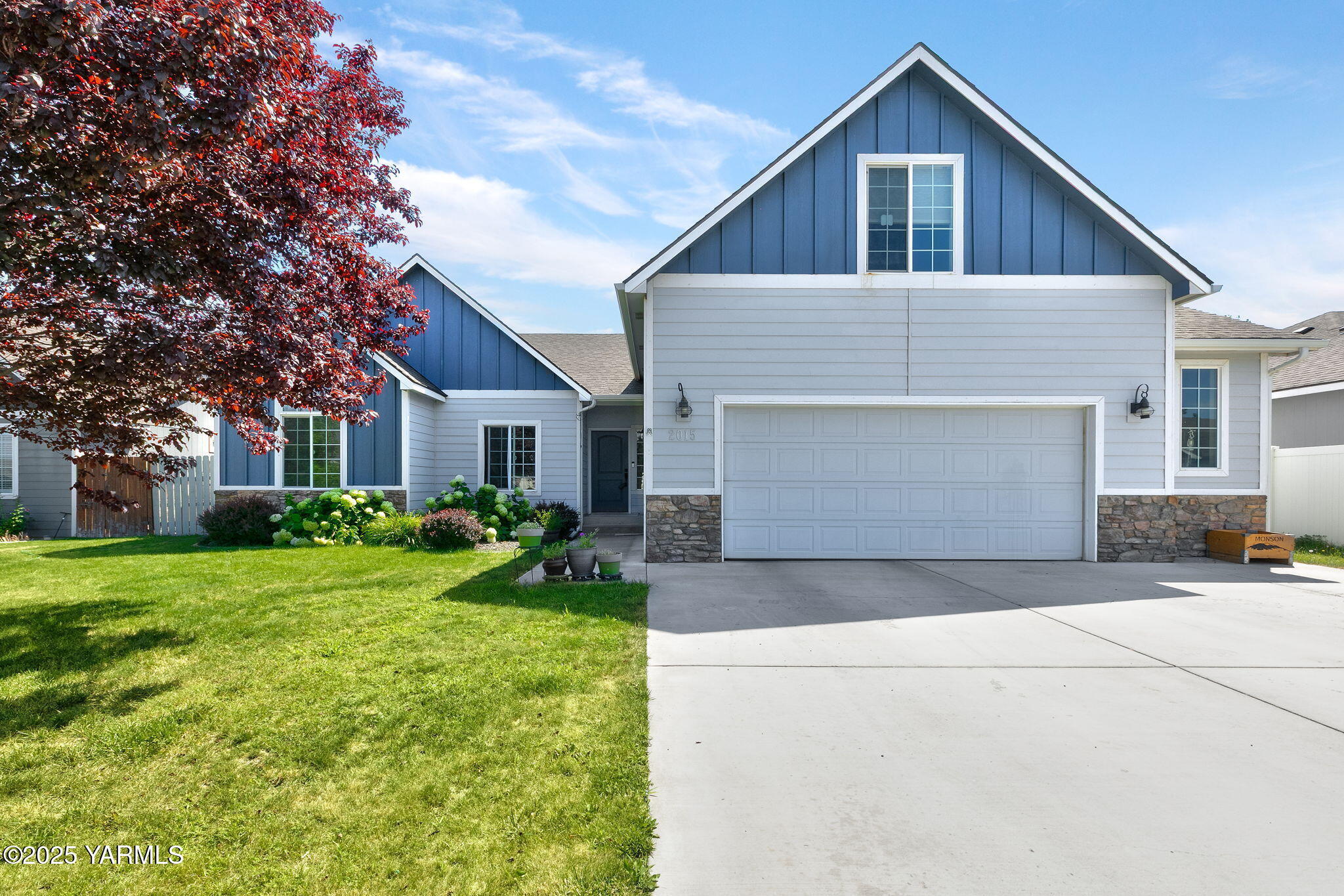 Property Photo: 2015 S 59th Ave WA 98903