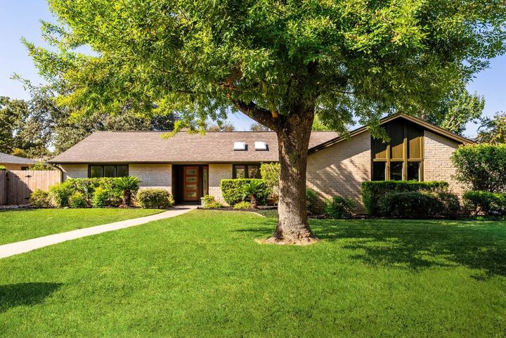 Property Photo: 10502 Ronwood Drive TX 78750