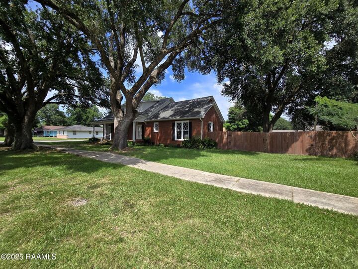 Property Photo: 413 N Church Avenue LA 70548