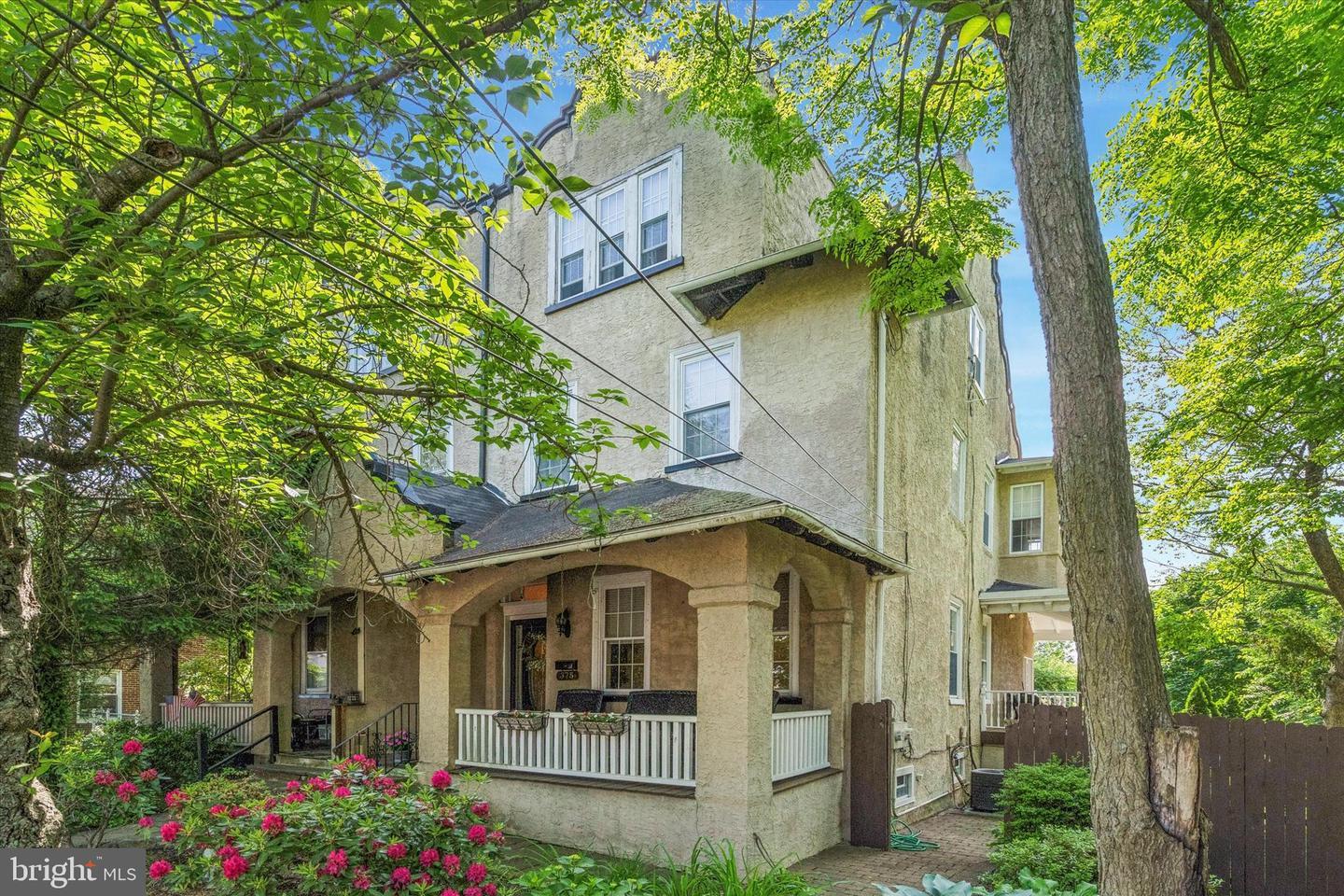 375 Green Lane  Philadelphia PA 19128 photo