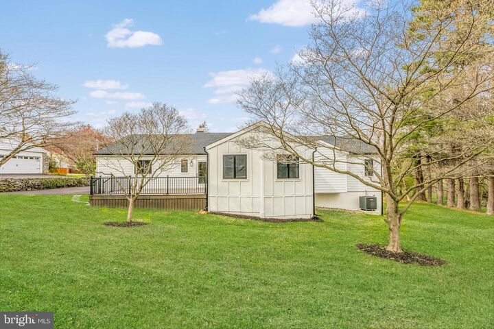 Property Photo: 605 Bowers Lane PA 19086