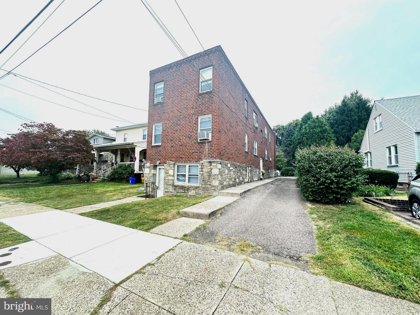 Property Photo:  7712 Watson Street 14  PA 19111 