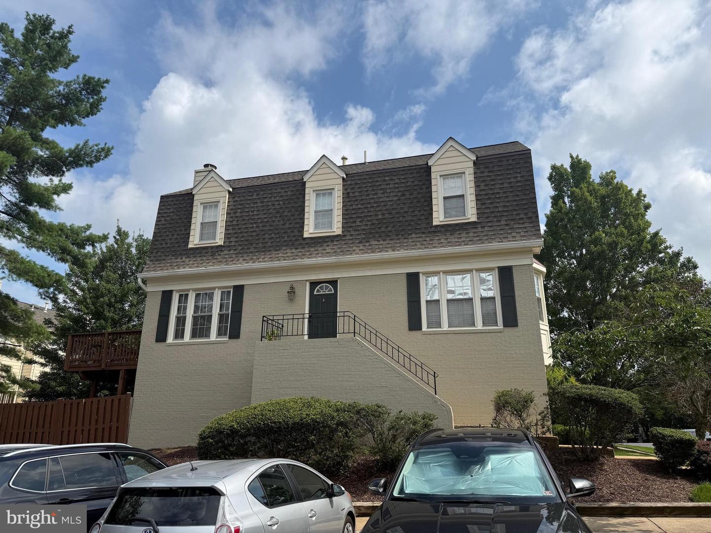 Property Photo: 2006 Gallows Tree Lane VA 22182
