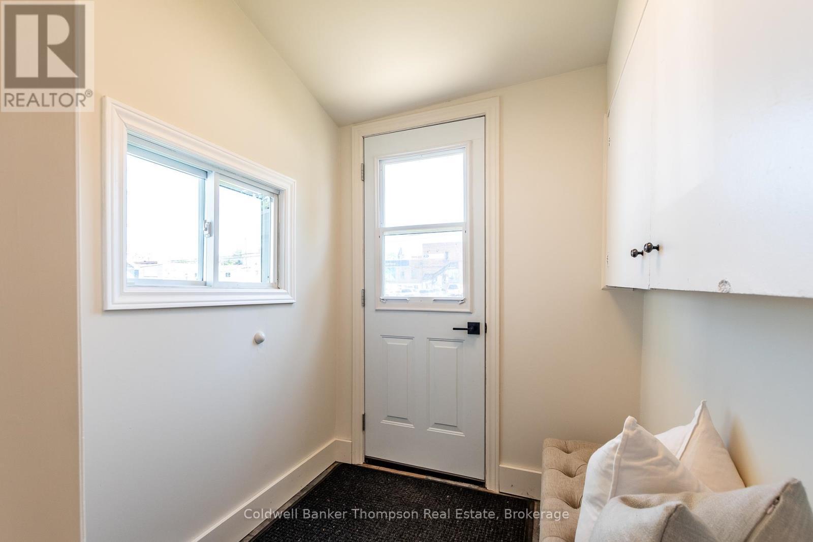 Property Photo: 10 Caroline Street East ON P1H 2B4