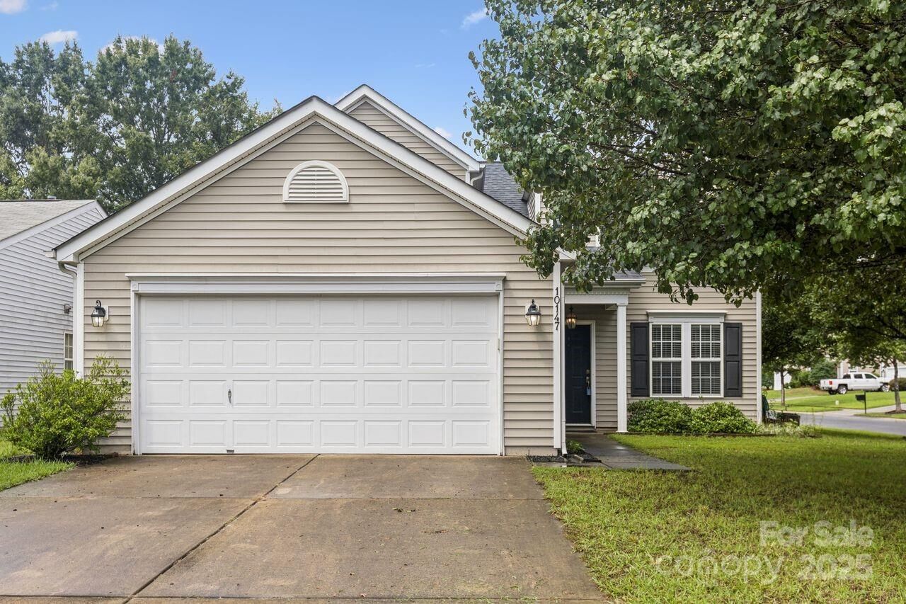 Property Photo: 10147 Orchard Grass Court NC 28278
