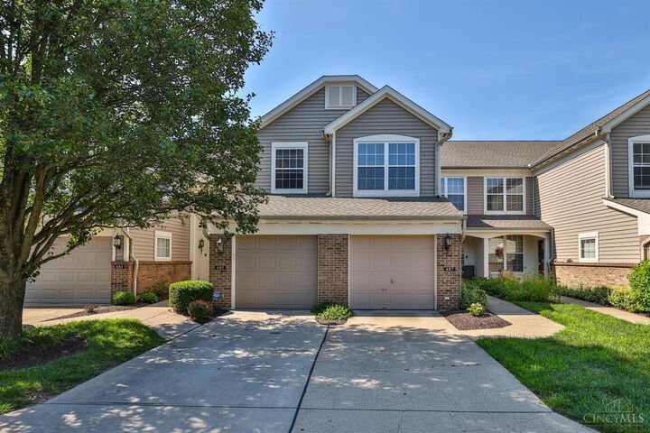 Property Photo:  685 Bridle Path  OH 45231 