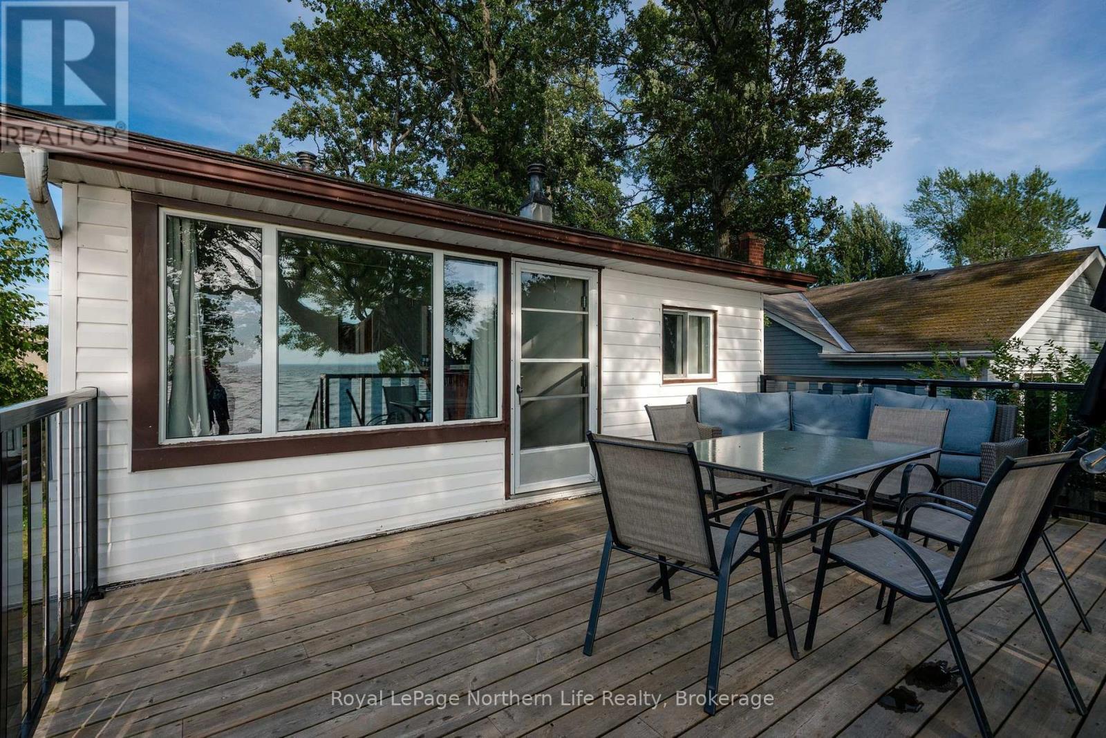 Property Photo: 581 Banner Avenue ON P1A 1X7