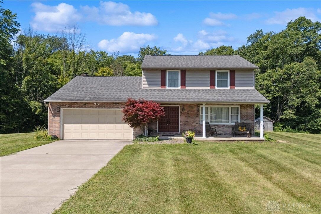 Property Photo: 807 Linkhart OH 45177