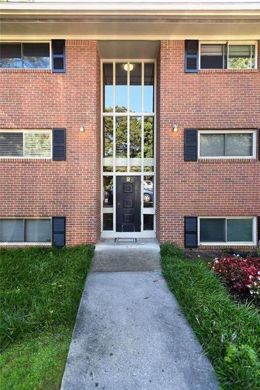 Property Photo: 1111 Clairemont Avenue R4 GA 30030